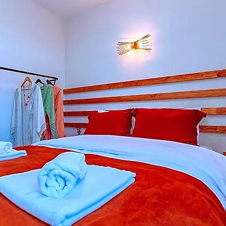 Otel Bossy 2