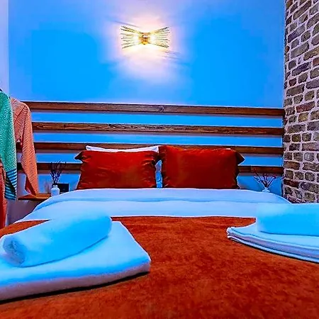 Bossy 2 Otel *